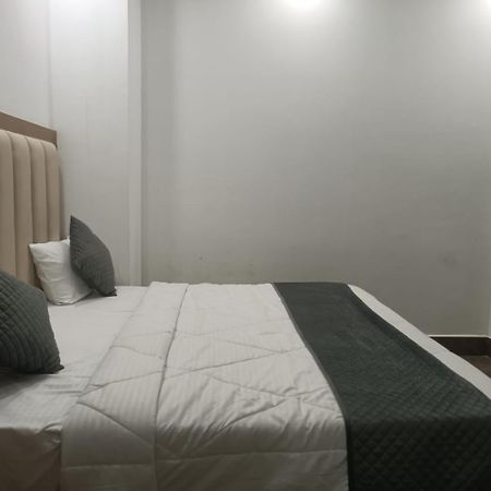 Hotel Whitehouse Ac Family Room Agra  Zewnętrze zdjęcie