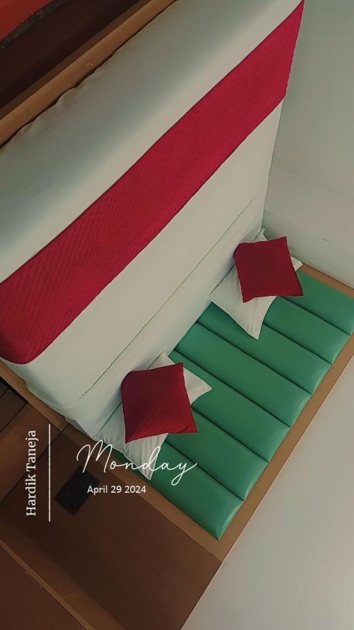 Hotel Whitehouse Ac Family Room Agra  Zewnętrze zdjęcie