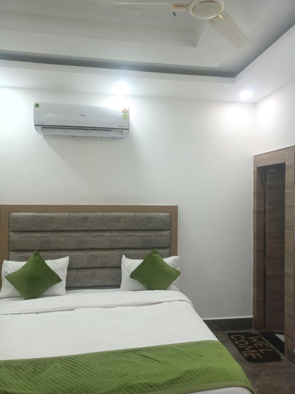 Hotel Whitehouse Ac Family Room Agra  Zewnętrze zdjęcie