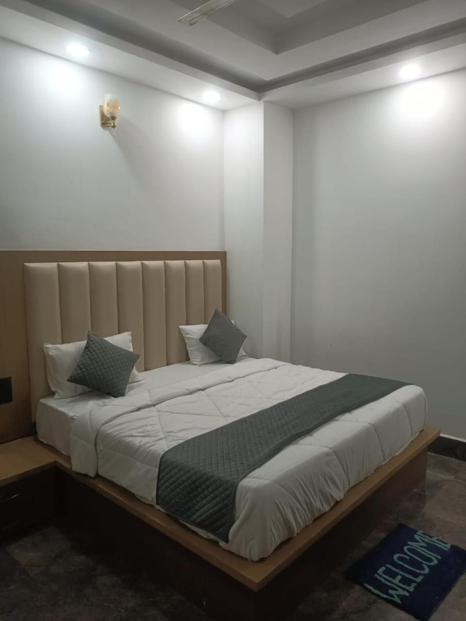 Hotel Whitehouse Ac Family Room Agra  Zewnętrze zdjęcie