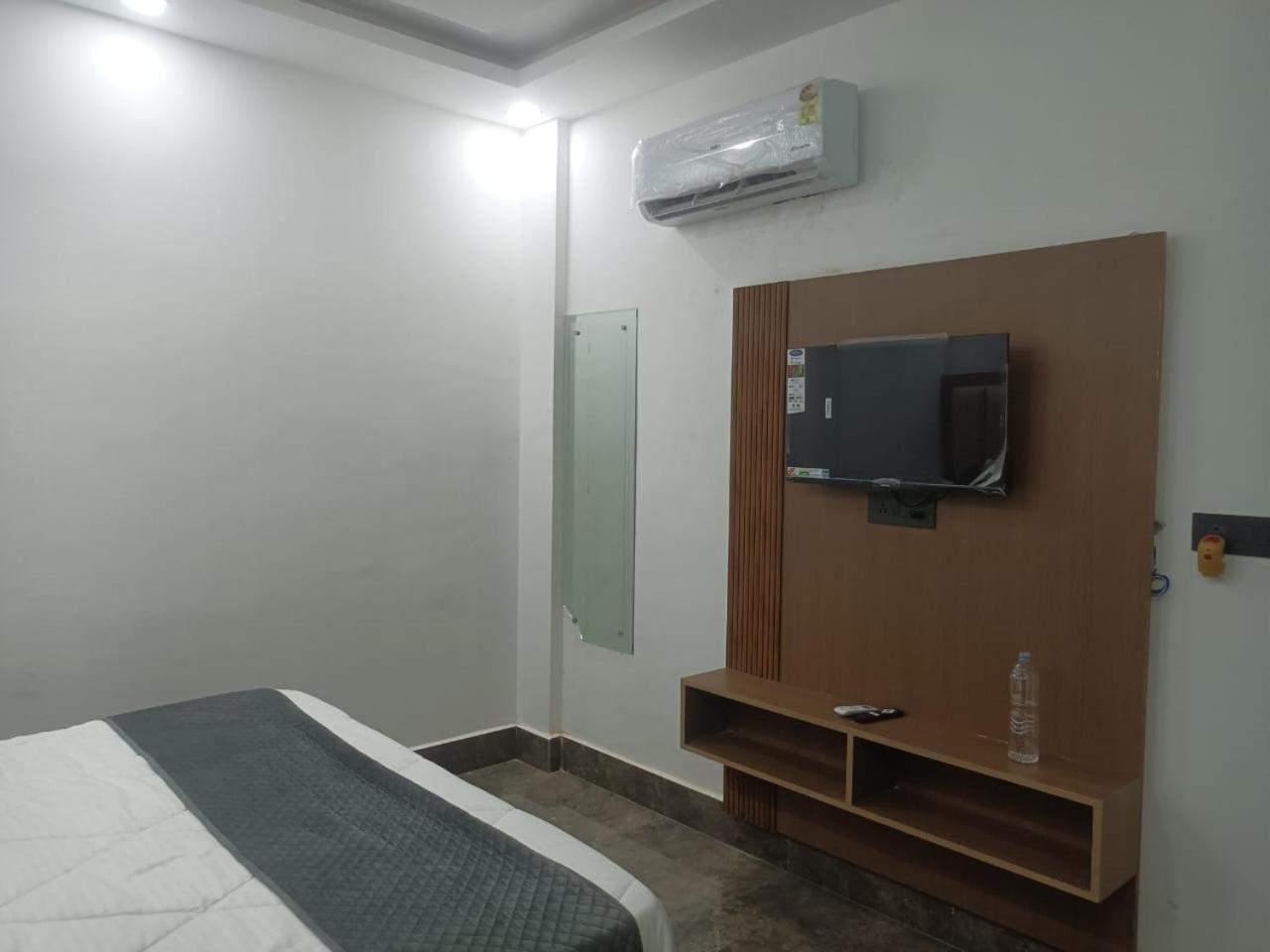 Hotel Whitehouse Ac Family Room Agra  Zewnętrze zdjęcie